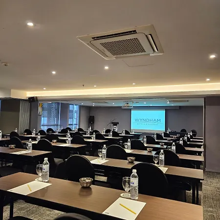Days Hotel & Suites By Wyndham Kl - Chan Sow Lin Mrt Or Lrt-3